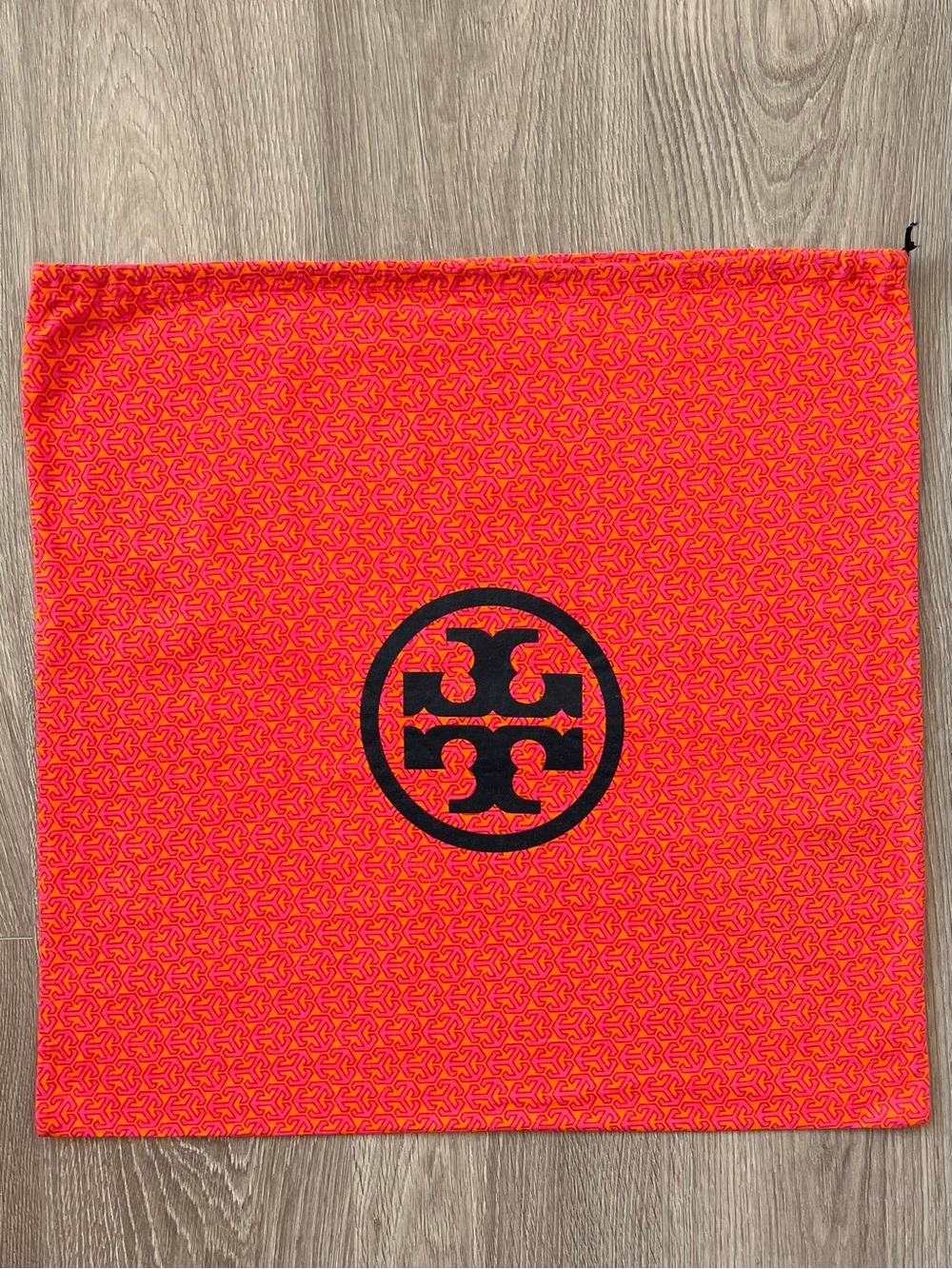 Tory Burch dust bag (C292)